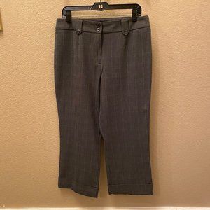 Tribu Women's Capri's, Size 12, black with stripes, 62% polyester, 22% rayon, 6%